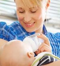 كيفية تغذية الأطفال حديثي الولادة بحيث يكبرون صحية