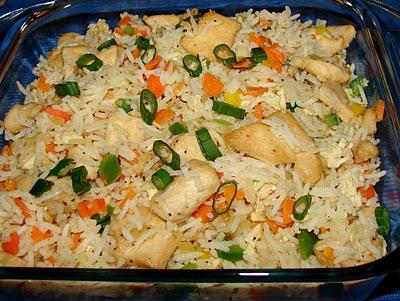 لذيذ وصفة الطبخ لحظة: الدجاج مع الأرز في متعدد المتغيرات