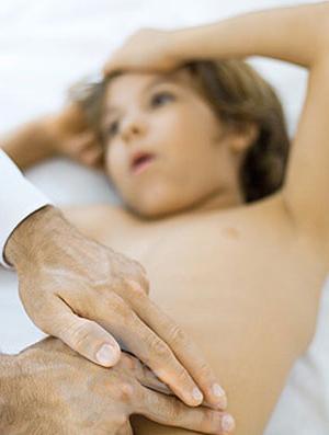 التهاب المعدة المزمن والحاد في الطفل: علامات وأعراض